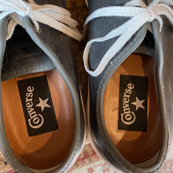 Men’s Converse leather Chuck Taylor - Picture 2 of 5